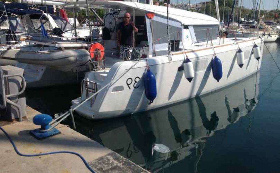 Lagoon 39 - 4 + 2 cab