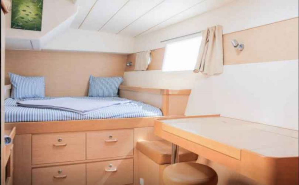 Lagoon 570(4 cab)