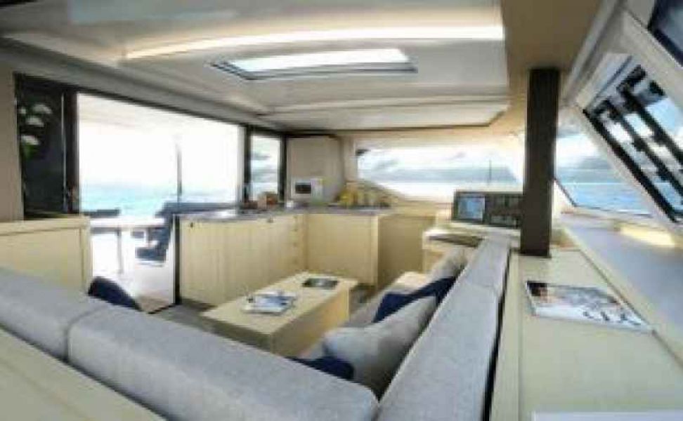 Fountaine Pajot Lucia 40