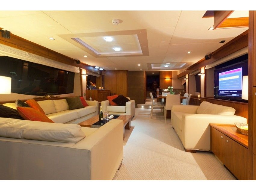 Sunseeker Yacht 86