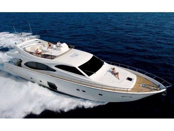 Ferretti 780