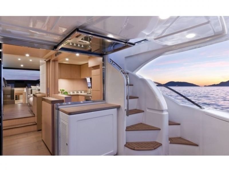 Ferretti 620