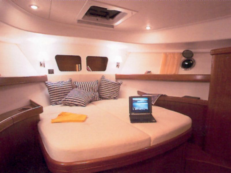 Beneteau S Trawler 42
