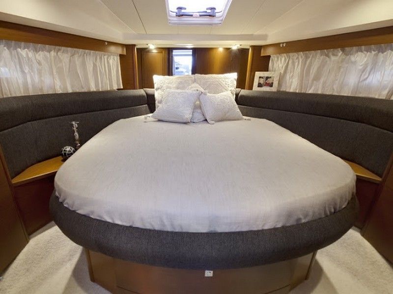 Prestige 38