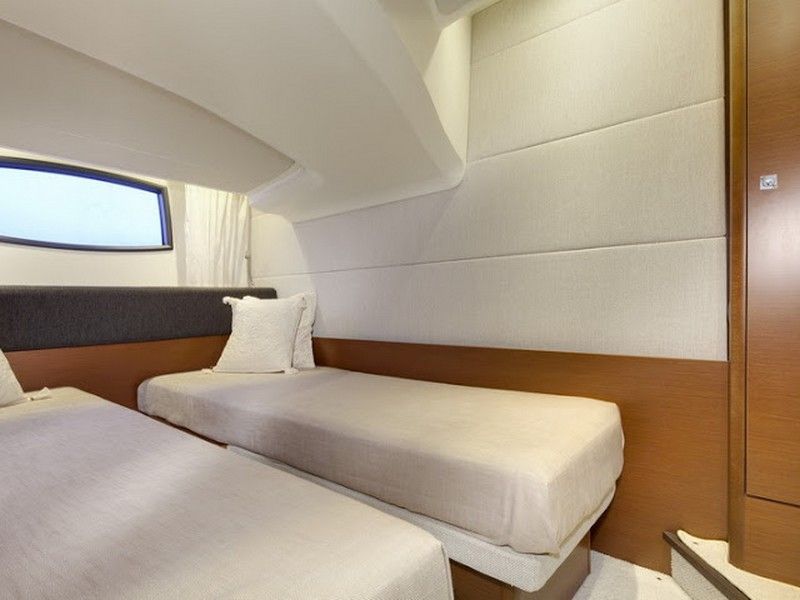 Prestige 38
