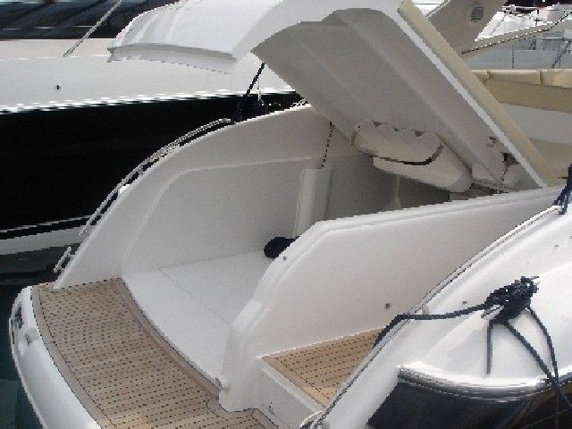 Princess V42