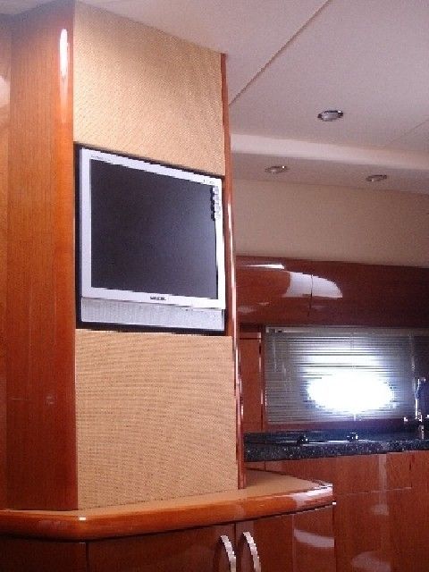 Princess V42