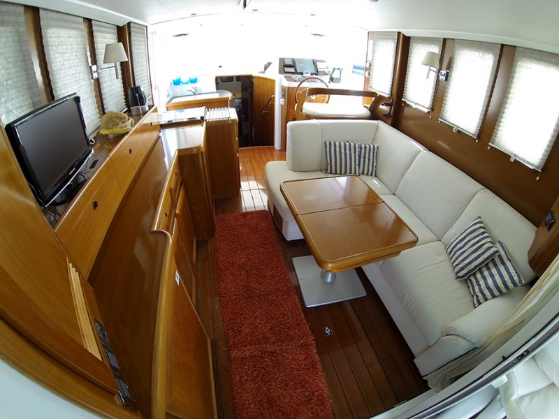 Beneteau S Trawler 42