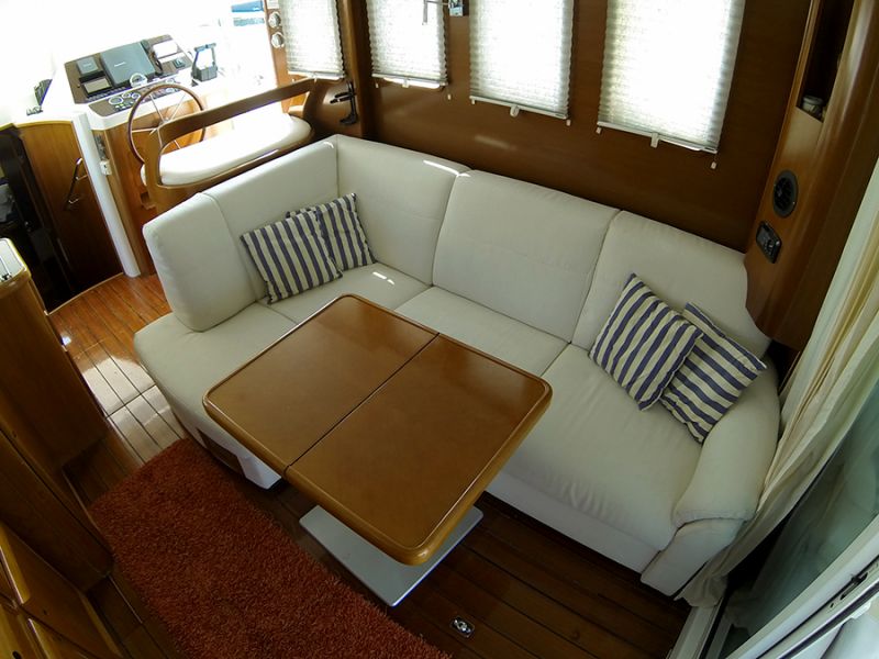 Beneteau S Trawler 42