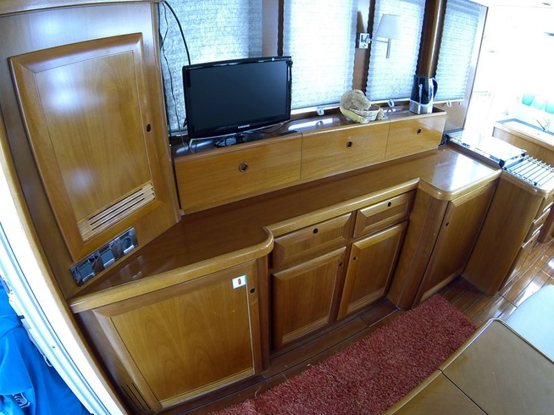 Beneteau S Trawler 42