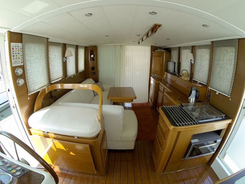 Beneteau S Trawler 42