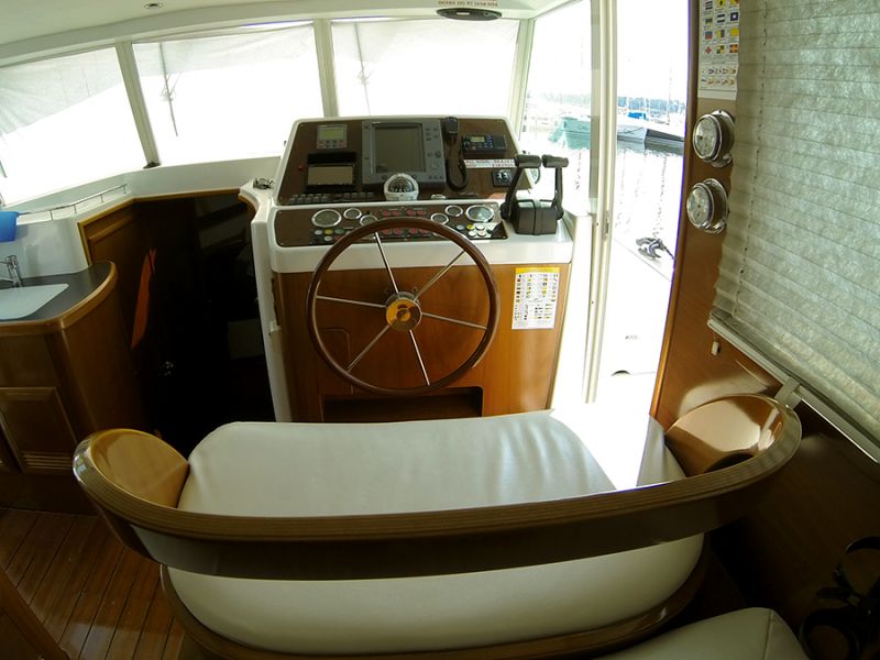 Beneteau S Trawler 42
