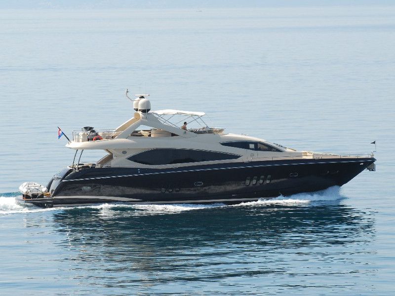 Sunseeker Yacht 86