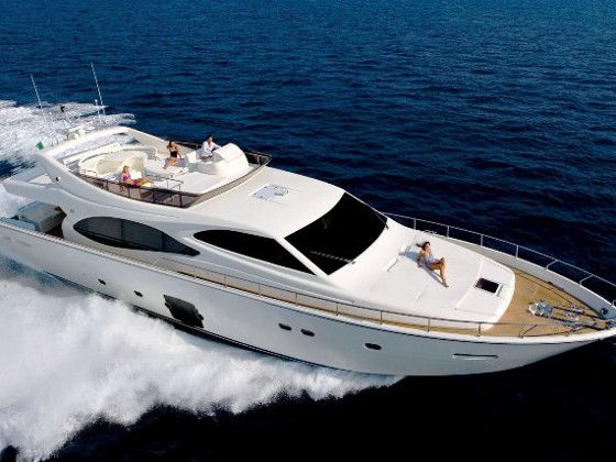 Ferretti 780