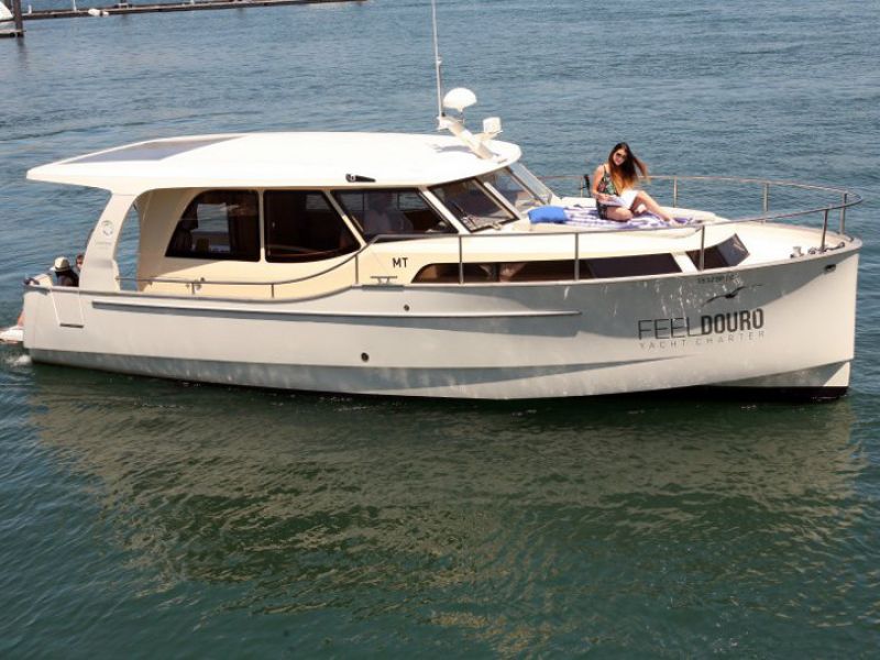 Greenline 33 Hybrid