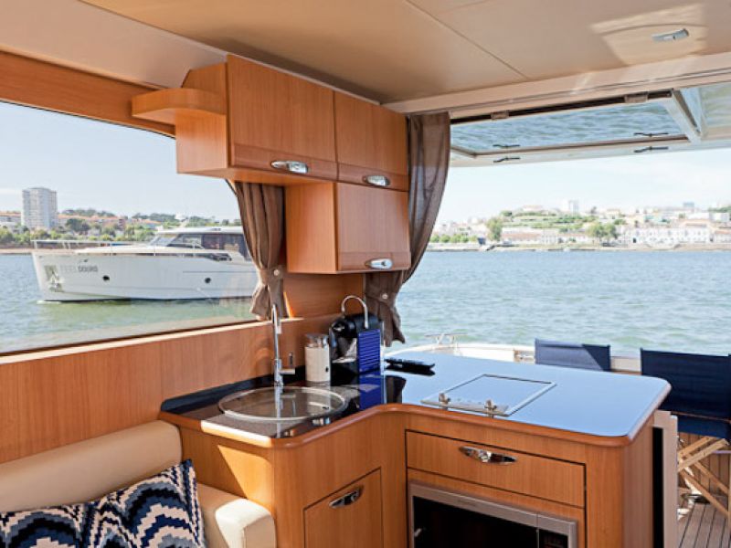 Greenline 33 Hybrid