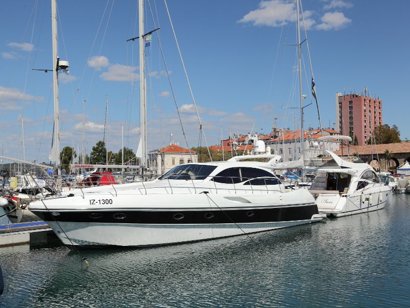 Alena 56