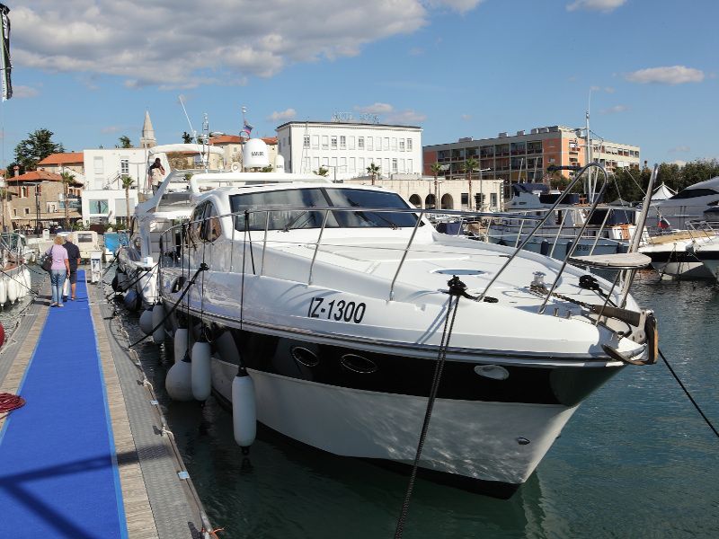 Alena 56