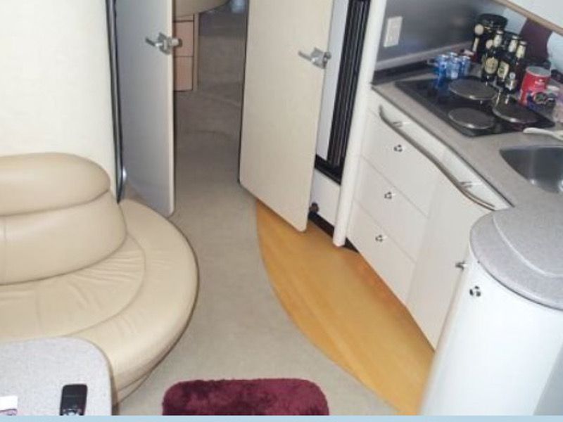 Bayliner 4085 Avanti
