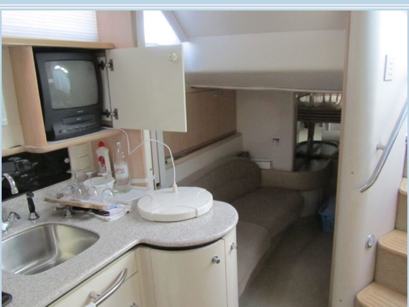 Bayliner 4085 Avanti