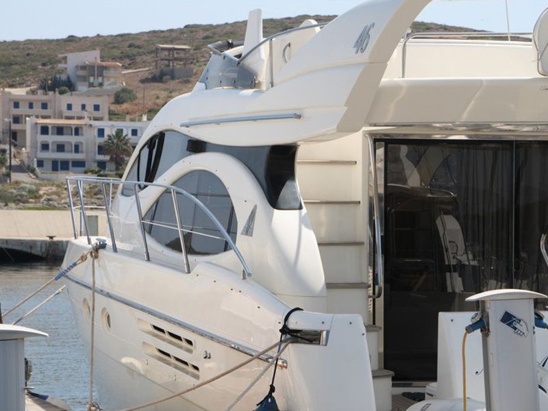 Azimut 46