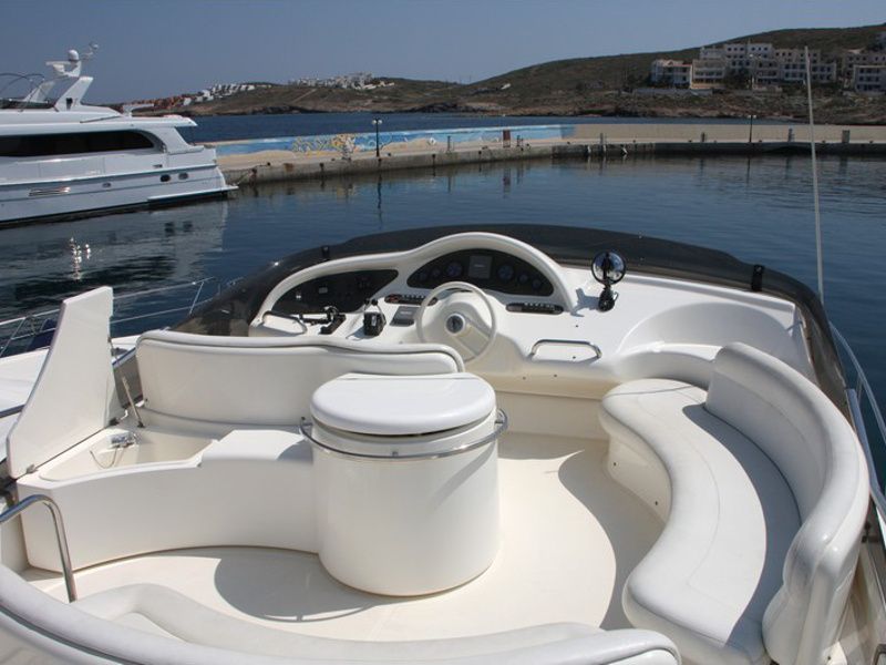 Azimut 46