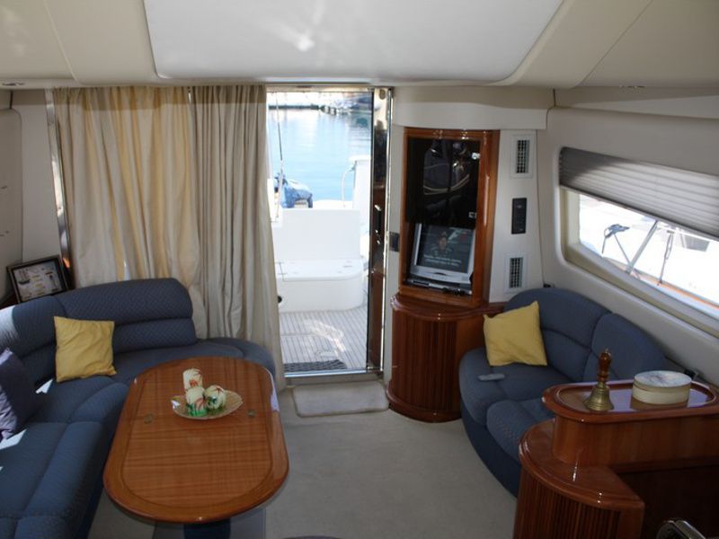 Azimut 46