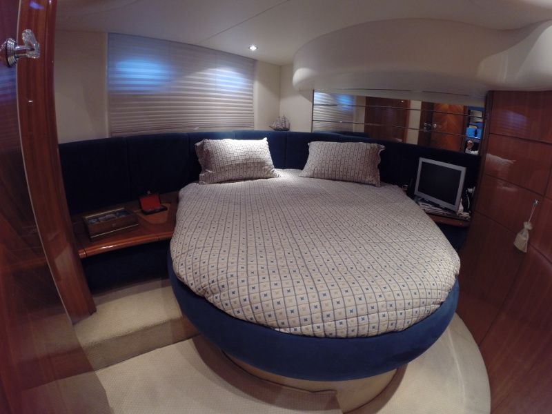 Azimut 46