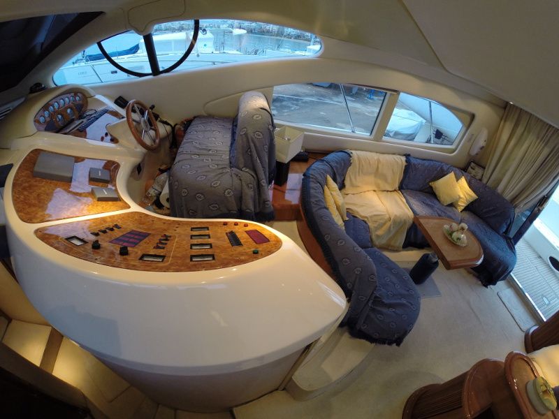 Azimut 46