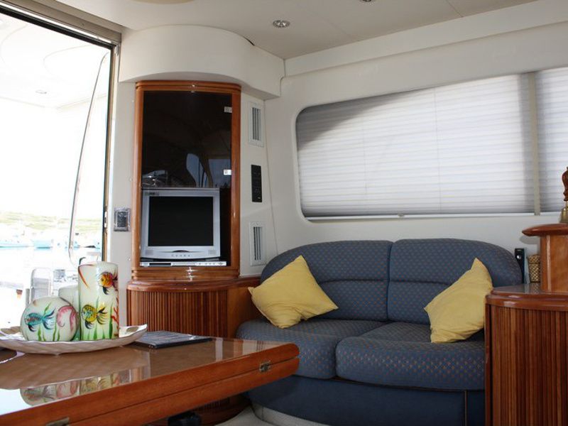 Azimut 46
