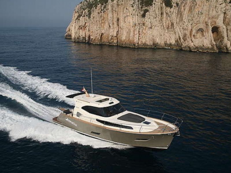 Monachus ISSA 45