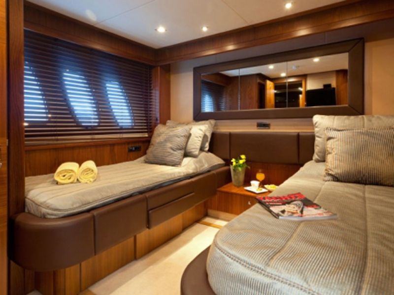 Sunseeker Yacht 86