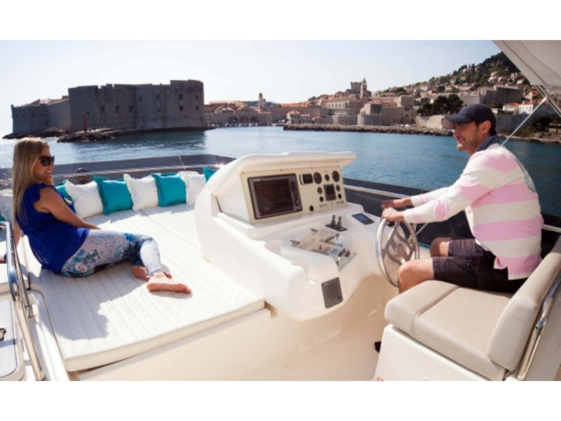 Ferretti 620