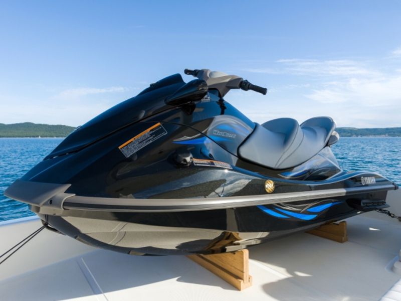 Ferretti 730