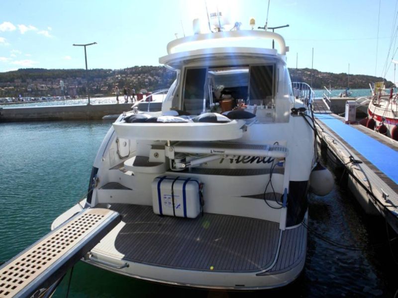 Alena 56