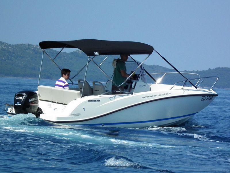 Quicksilver activ 605 open