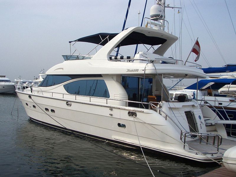 Yaretti 2210