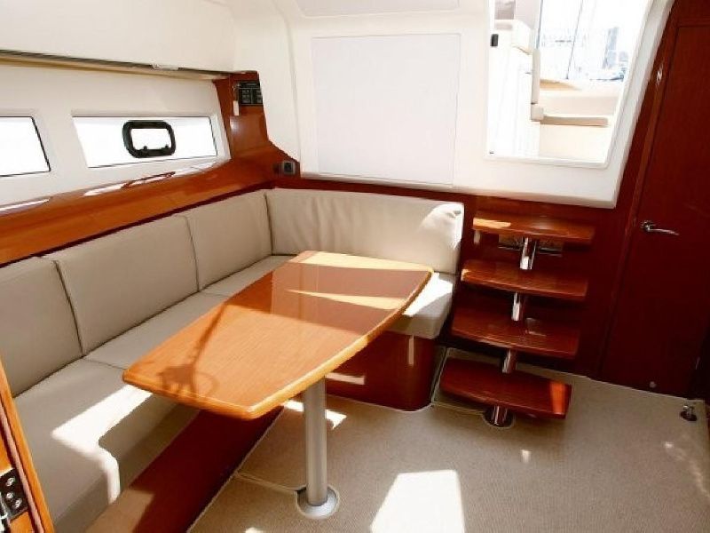 Jeanneau Leader 10