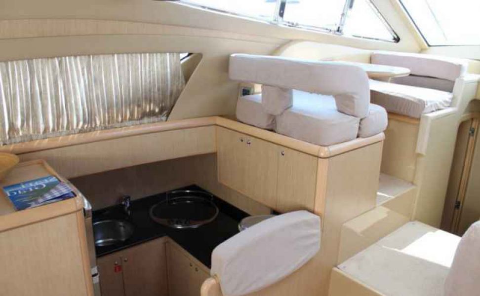 Ferretti 460
