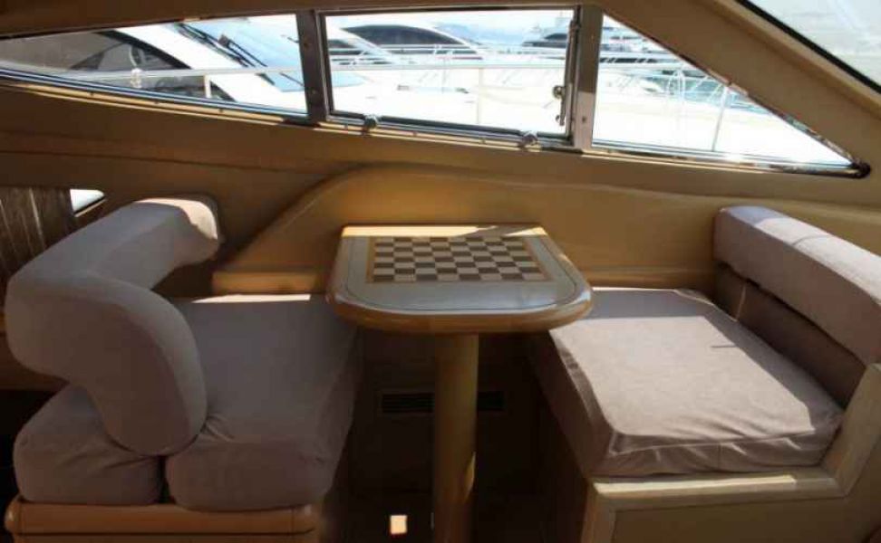 Ferretti 460