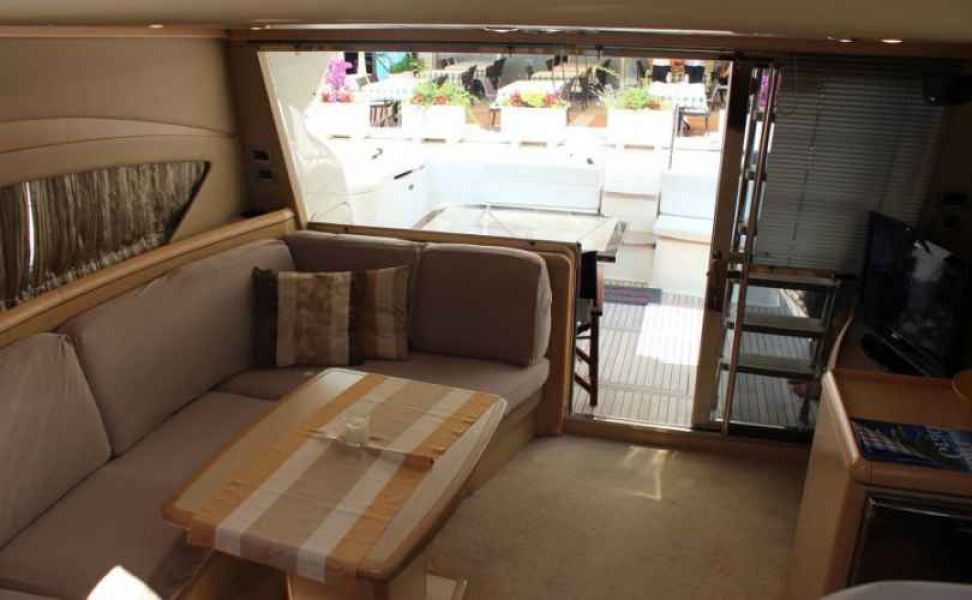 Ferretti 460