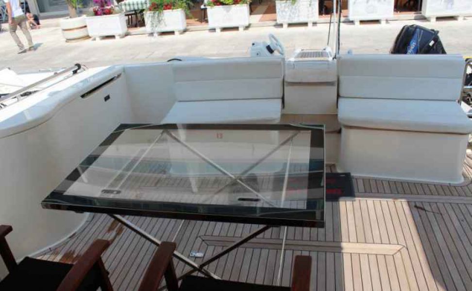 Ferretti 460