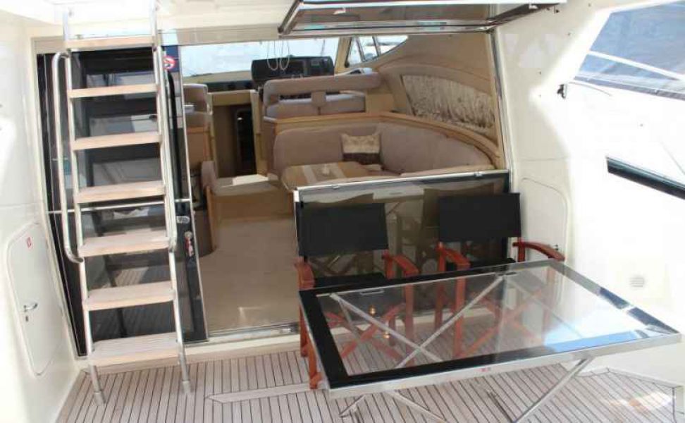 Ferretti 460