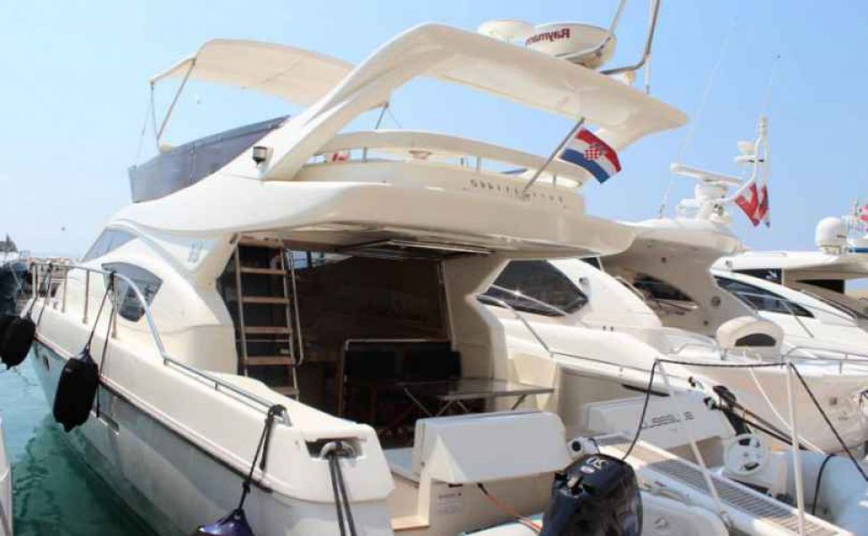 Ferretti 460