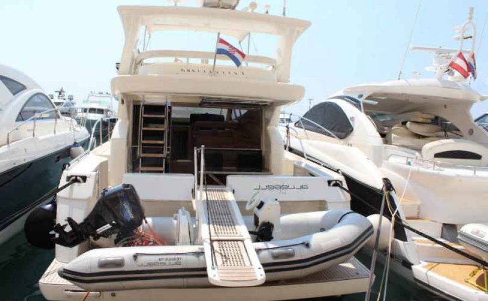 Ferretti 460