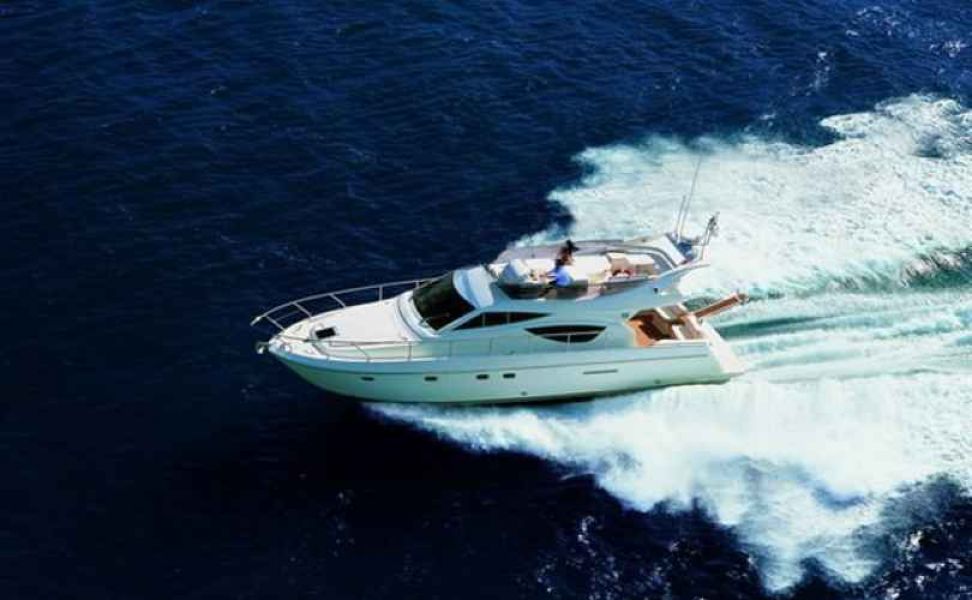 Ferretti 460