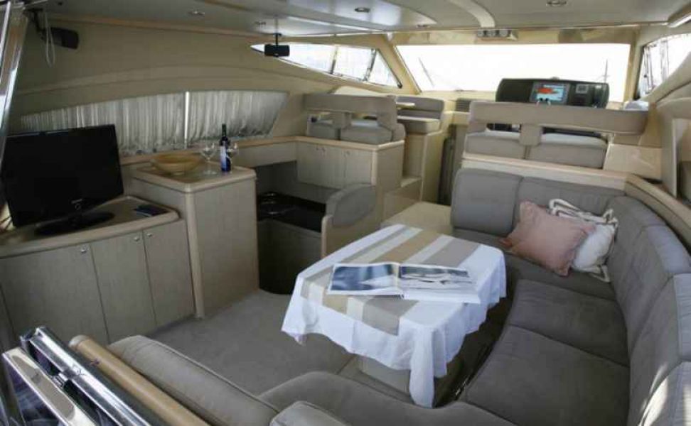 Ferretti 460