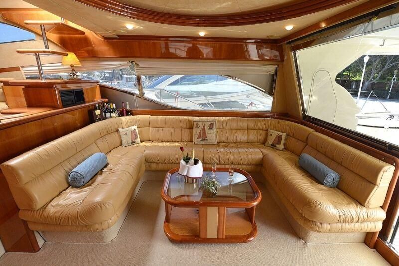 Ferretti 68 - 4 + 2 cab