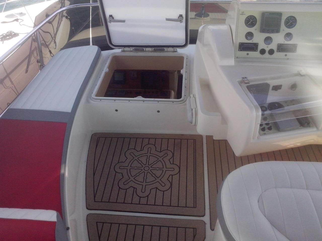 Ferretti 46 Fly