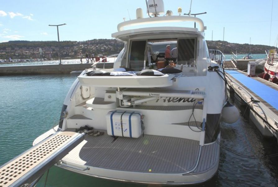 Alena 56 - 3 cab